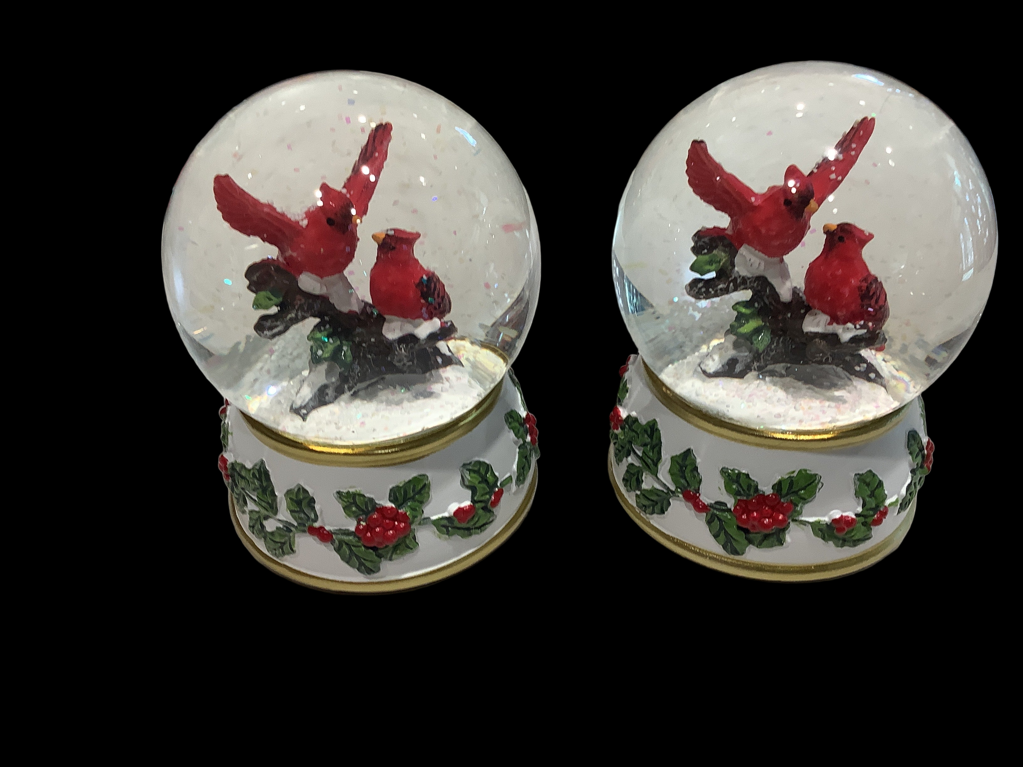 Cardinal water globe musical