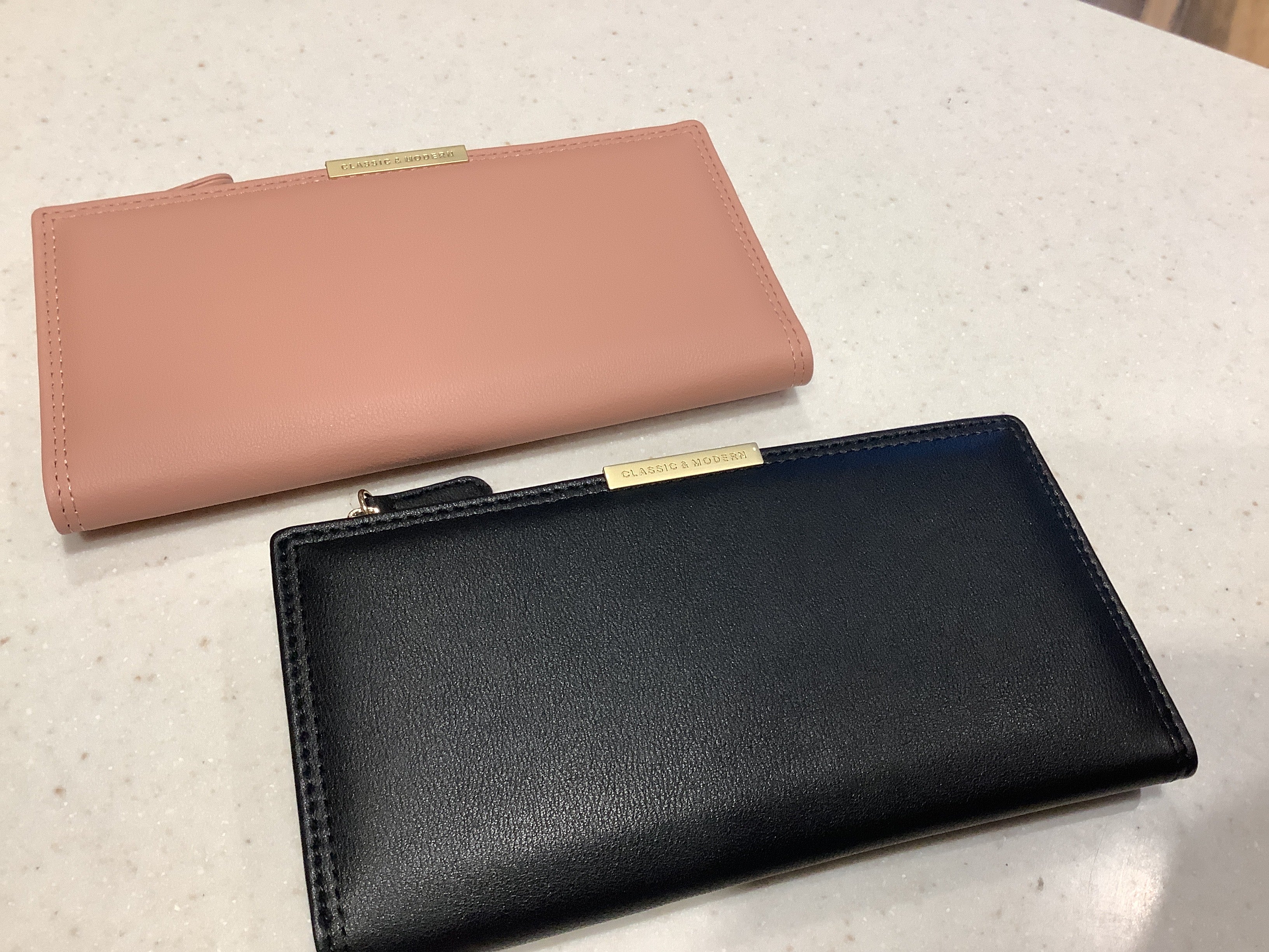 Classic & Modern Women’s Wallets