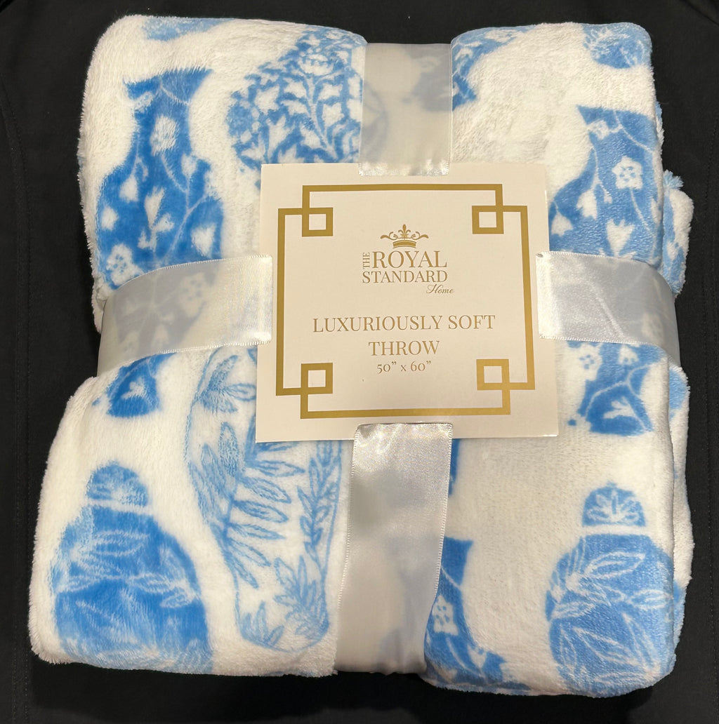 RS Lux Soft Throw